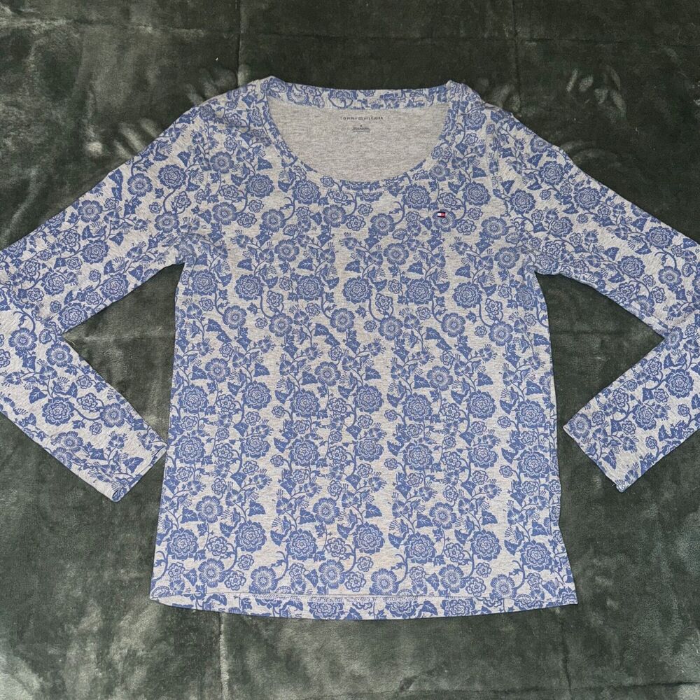 Tommy Hilfiger Shirt Women's M Gray Blue Floral Cotton Logo Round‎ Neck Pullover